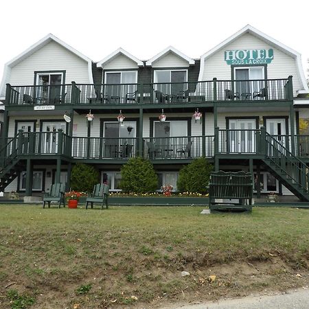 Hotel Sous La Croix 152725 泰道沙克 外观 照片