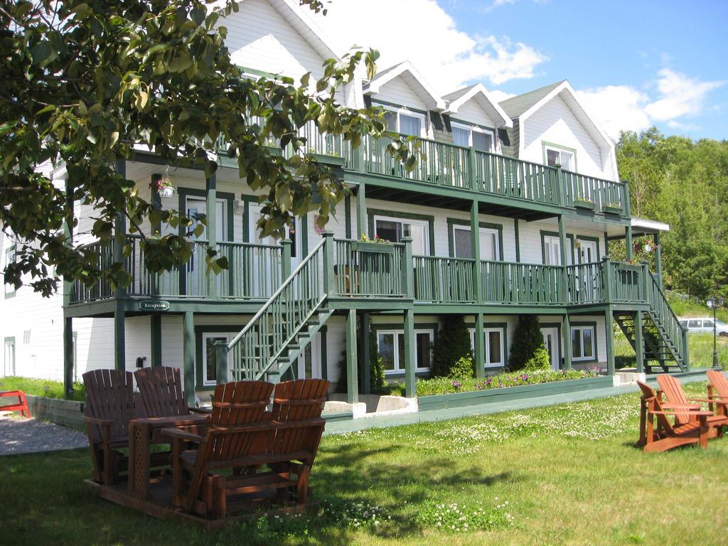 Hotel Sous La Croix 152725 泰道沙克 外观 照片