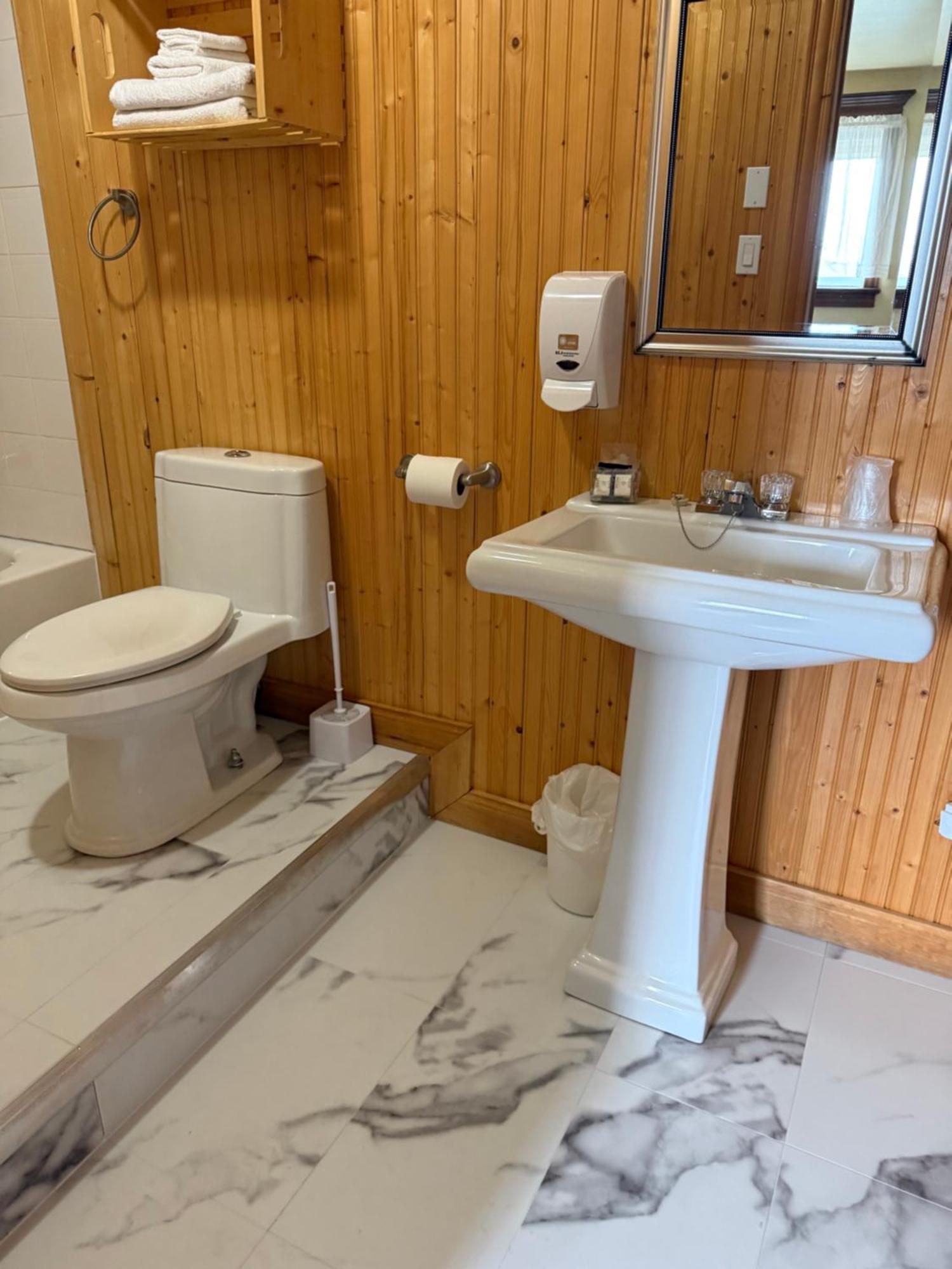 Hotel Sous La Croix 152725 泰道沙克 外观 照片